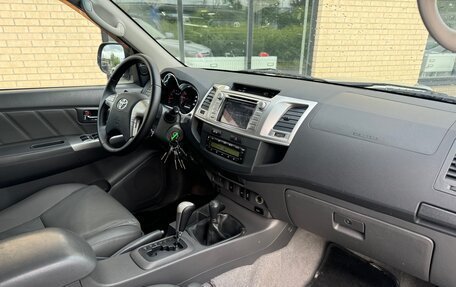 Toyota Hilux VII, 2012 год, 1 990 000 рублей, 15 фотография