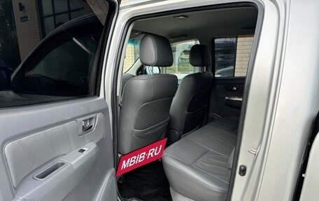 Toyota Hilux VII, 2012 год, 1 990 000 рублей, 13 фотография