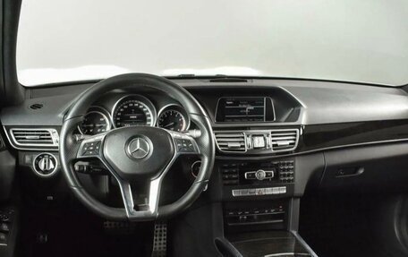 Mercedes-Benz E-Класс, 2014 год, 2 390 000 рублей, 6 фотография