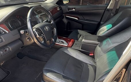 Toyota Camry, 2013 год, 1 700 000 рублей, 4 фотография