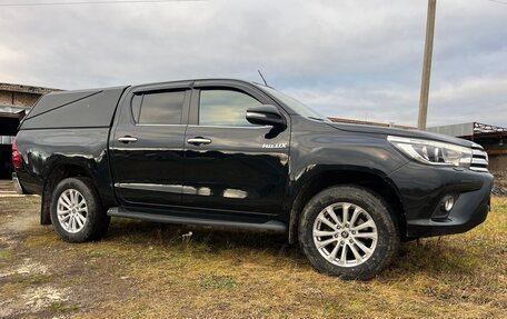 Toyota Hilux VIII, 2017 год, 3 370 000 рублей, 11 фотография