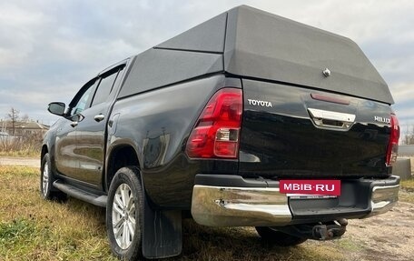 Toyota Hilux VIII, 2017 год, 3 370 000 рублей, 9 фотография