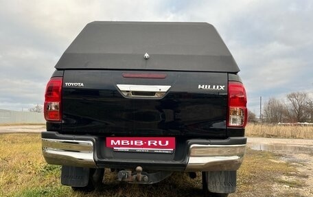 Toyota Hilux VIII, 2017 год, 3 370 000 рублей, 10 фотография