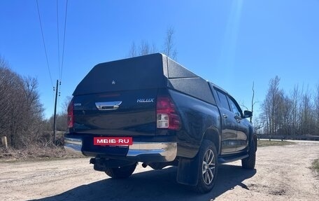 Toyota Hilux VIII, 2017 год, 3 370 000 рублей, 3 фотография