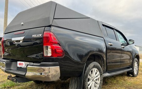 Toyota Hilux VIII, 2017 год, 3 370 000 рублей, 12 фотография
