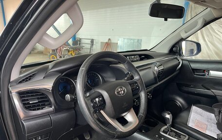 Toyota Hilux VIII, 2017 год, 3 370 000 рублей, 18 фотография