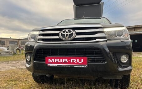 Toyota Hilux VIII, 2017 год, 3 370 000 рублей, 15 фотография