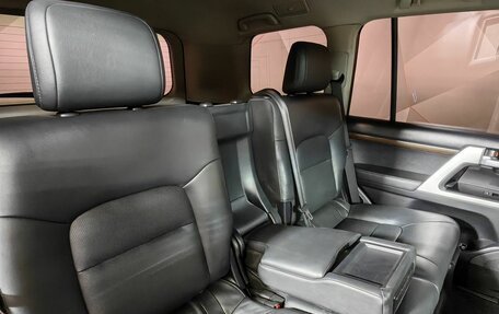 Toyota Land Cruiser 200, 2016 год, 5 150 000 рублей, 17 фотография