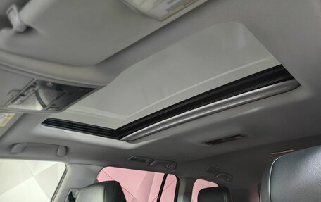 Toyota Land Cruiser 200, 2016 год, 5 150 000 рублей, 24 фотография