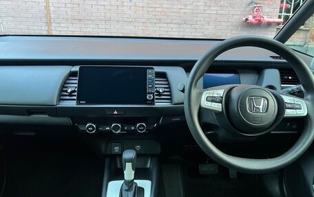 Honda Fit, 2022 год, 1 100 000 рублей, 10 фотография