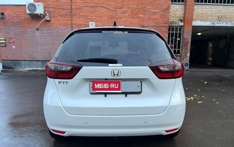 Honda Fit, 2022 год, 1 100 000 рублей, 8 фотография