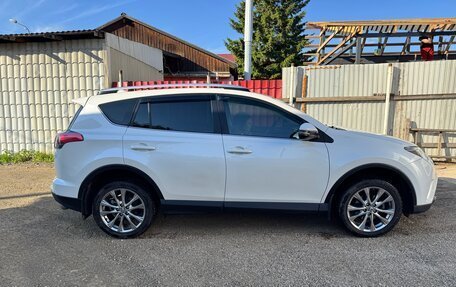 Toyota RAV4, 2016 год, 2 450 000 рублей, 2 фотография