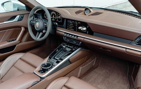 Porsche 911, 2025 год, 29 490 000 рублей, 23 фотография