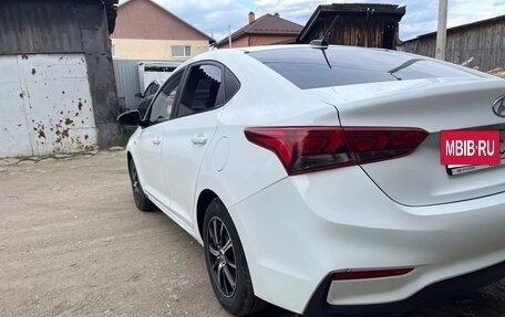 Hyundai Solaris II рестайлинг, 2019 год, 1 000 000 рублей, 10 фотография
