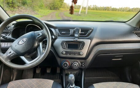 KIA Rio III рестайлинг, 2013 год, 600 000 рублей, 7 фотография
