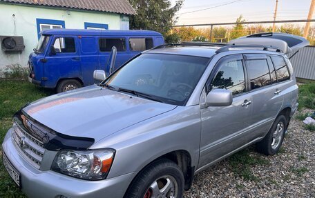 Toyota Highlander III, 2003 год, 1 100 000 рублей, 2 фотография