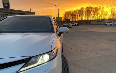 Toyota Camry, 2018 год, 2 650 000 рублей, 4 фотография