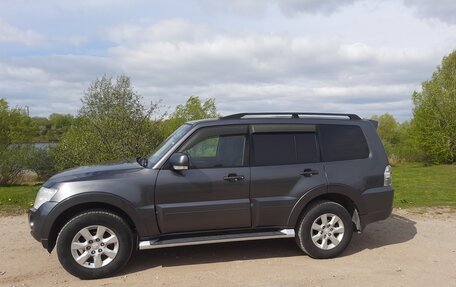 Mitsubishi Pajero IV, 2013 год, 2 150 000 рублей, 4 фотография