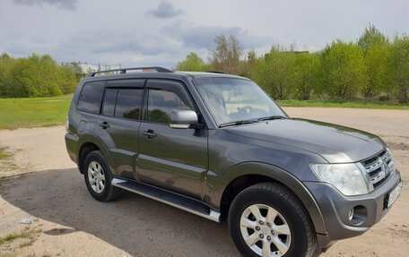 Mitsubishi Pajero IV, 2013 год, 2 150 000 рублей, 3 фотография