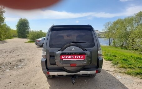 Mitsubishi Pajero IV, 2013 год, 2 150 000 рублей, 2 фотография