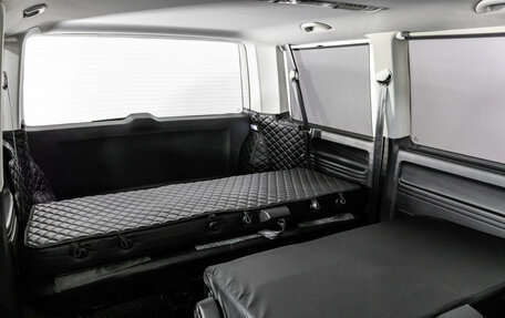 Volkswagen Caravelle T6 рестайлинг, 2016 год, 3 099 000 рублей, 20 фотография