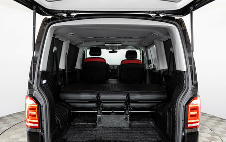 Volkswagen Caravelle T6 рестайлинг, 2016 год, 3 099 000 рублей, 24 фотография