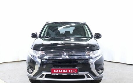 Mitsubishi Outlander III рестайлинг 3, 2022 год, 2 599 000 рублей, 2 фотография
