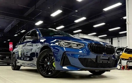 BMW 1 серия, 2021 год, 1 725 000 рублей, 2 фотография