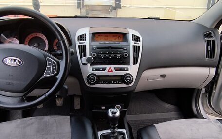 KIA cee'd I рестайлинг, 2009 год, 630 000 рублей, 15 фотография