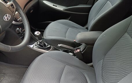 Hyundai Solaris II рестайлинг, 2014 год, 755 000 рублей, 5 фотография