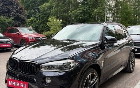 BMW X5 M, 2018 год, 5 490 000 рублей, 2 фотография