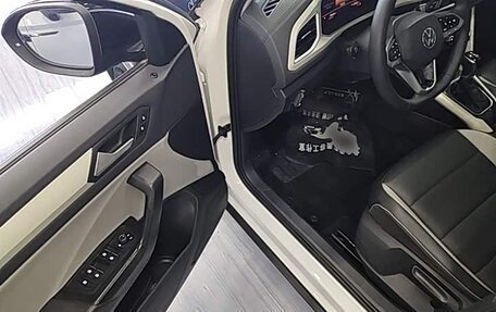 Volkswagen T-Roc I, 2023 год, 1 490 333 рублей, 11 фотография