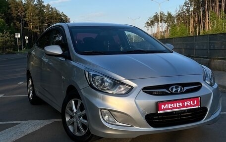 Hyundai Solaris II рестайлинг, 2011 год, 850 000 рублей, 1 фотография