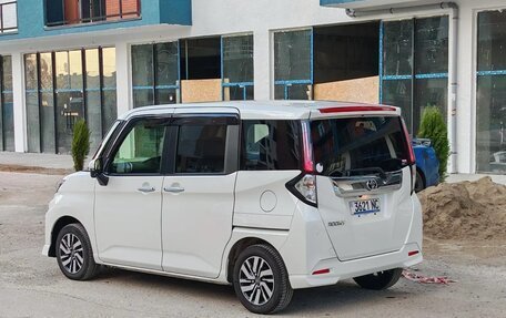 Toyota Roomy I, 2021 год, 1 200 000 рублей, 2 фотография