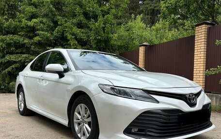 Toyota Camry, 2020 год, 1 890 000 рублей, 3 фотография