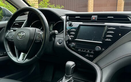 Toyota Camry, 2020 год, 1 890 000 рублей, 8 фотография