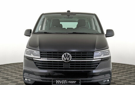 Volkswagen Multivan T6 рестайлинг, 2021 год, 6 150 000 рублей, 2 фотография