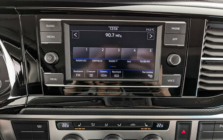 Volkswagen Multivan T6 рестайлинг, 2021 год, 6 150 000 рублей, 17 фотография