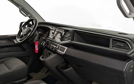 Volkswagen Multivan T6 рестайлинг, 2021 год, 6 150 000 рублей, 13 фотография