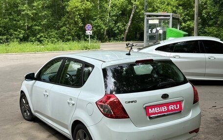 KIA cee'd I рестайлинг, 2010 год, 650 000 рублей, 3 фотография