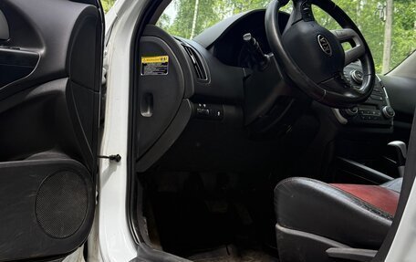 KIA cee'd I рестайлинг, 2010 год, 650 000 рублей, 6 фотография