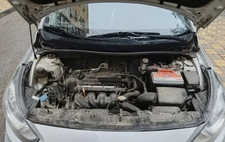 Hyundai Solaris II рестайлинг, 2011 год, 850 000 рублей, 9 фотография