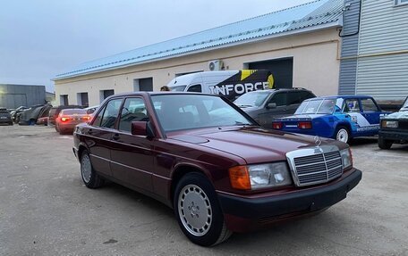 Mercedes-Benz 190 (W201), 1992 год, 1 300 000 рублей, 4 фотография