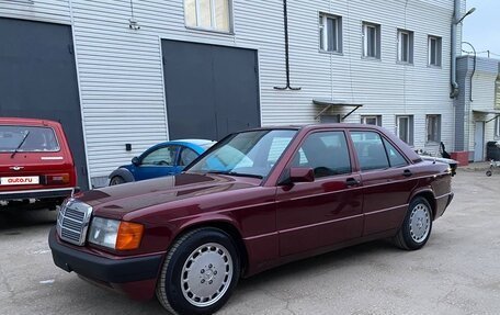 Mercedes-Benz 190 (W201), 1992 год, 1 300 000 рублей, 2 фотография