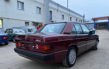 Mercedes-Benz 190 (W201), 1992 год, 1 300 000 рублей, 5 фотография