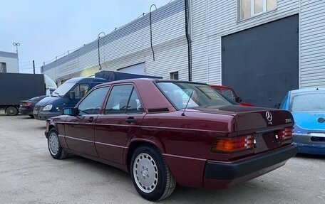 Mercedes-Benz 190 (W201), 1992 год, 1 300 000 рублей, 3 фотография