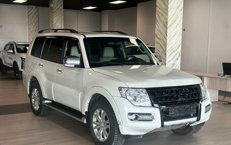 Mitsubishi Pajero IV, 2017 год, 3 900 000 рублей, 3 фотография