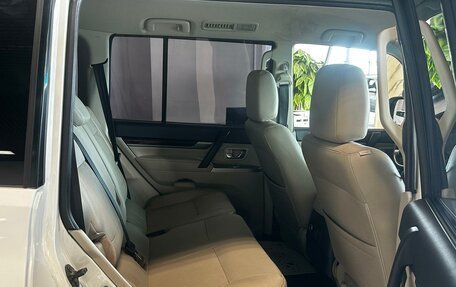 Mitsubishi Pajero IV, 2017 год, 3 900 000 рублей, 18 фотография