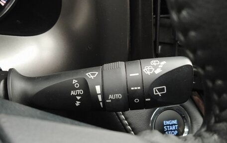 Toyota RAV4, 2019 год, 3 150 000 рублей, 12 фотография