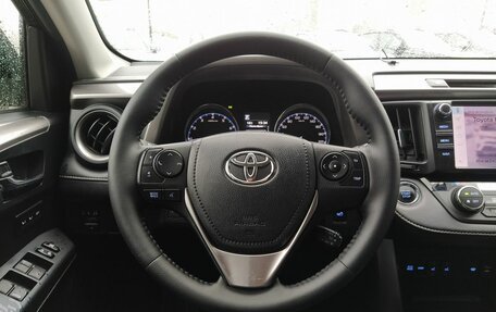 Toyota RAV4, 2019 год, 3 150 000 рублей, 23 фотография